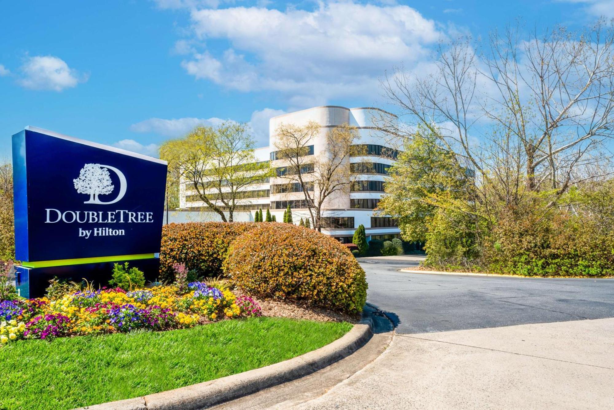 Doubletree By Hilton South Charlotte Tyvola Hotel Exterior photo