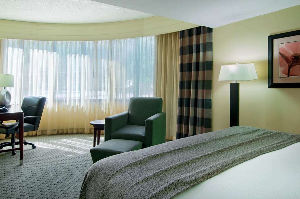 Doubletree By Hilton South Charlotte Tyvola Hotel Room photo